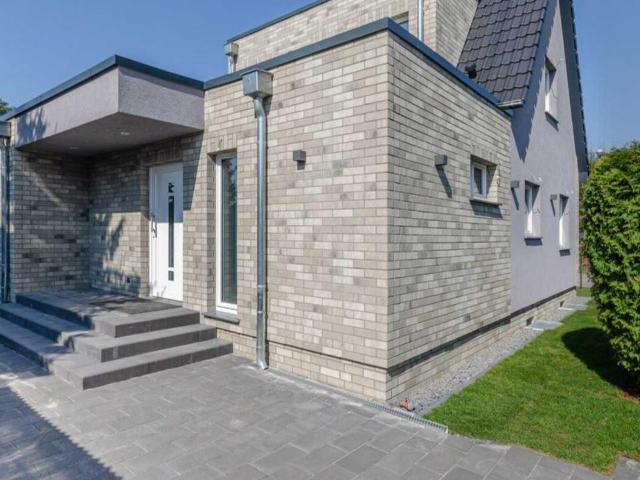 modernes stillvolles Einfamilienhaus Teilneubau & Vollsanierung