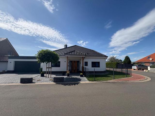 Moderner Bungalow Bj. 2021 | A+ | PV + Speicher | Doppelgarage