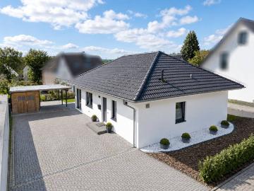 Moderner Bungalow für zwei komfortables Wohnen auf einer Ebene