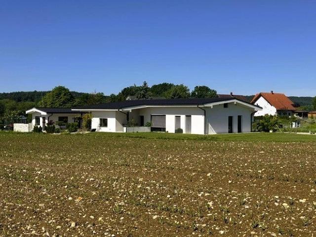 Moderner Bungalow in der Thermenregion