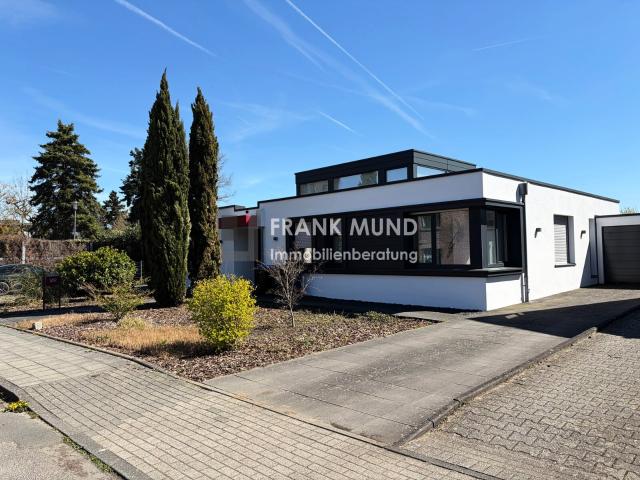 Moderner, energieeffizienter Bungalow in Korschenbroich Neersbroich
