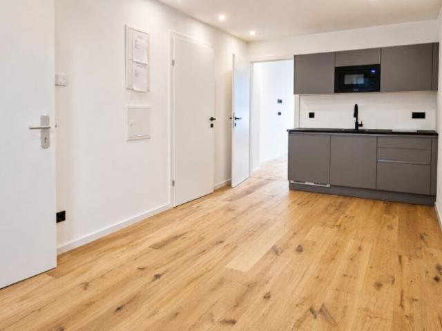 moderner Erstbezug mit kleiner Terrasse für Anleger oder Eigennutzer