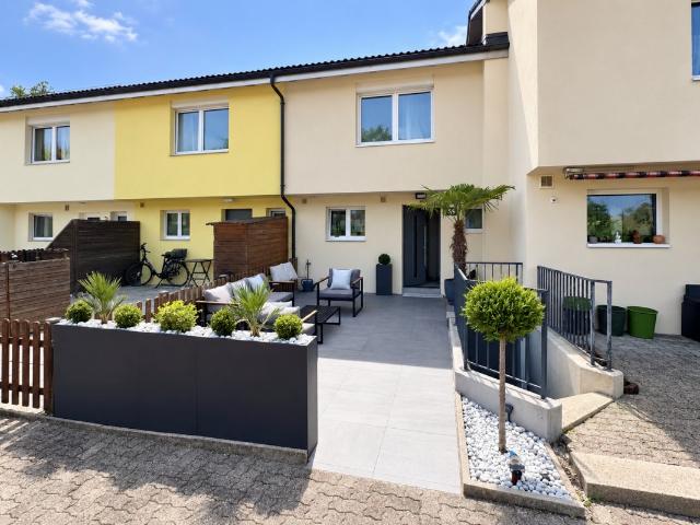 Moderner Familientraum mit eigenem Garten