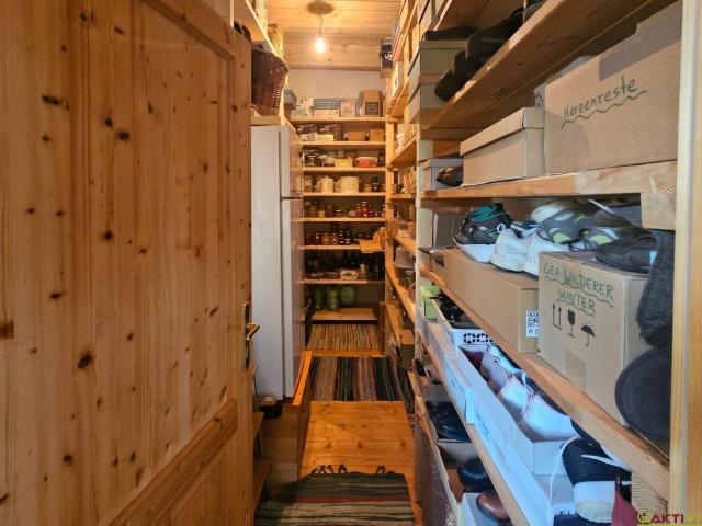Moderner Holz Bungalow in Absoluter Ruhelage mit Großem Botanischem Garten