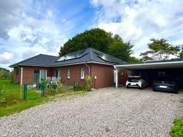 Moderner KfW 55 Winkelbungalow – A+, PV, Erdwärme & Provisionsfrei