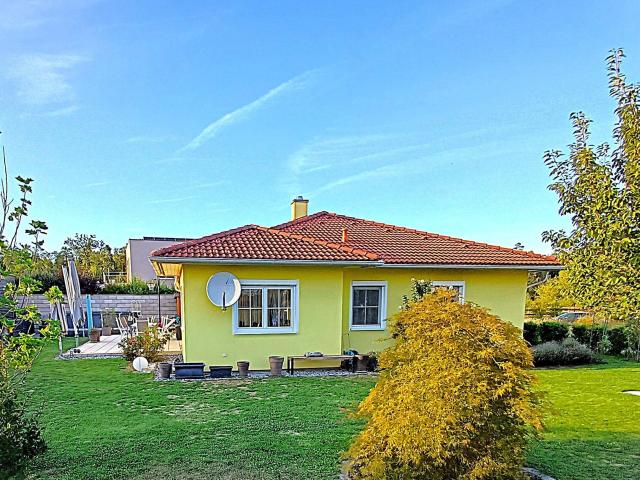 Moderner neuwertiger Bungalow in Stadt Nähe