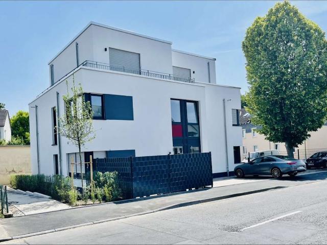 Moderner Neubau mit hochwertige Ausstattung