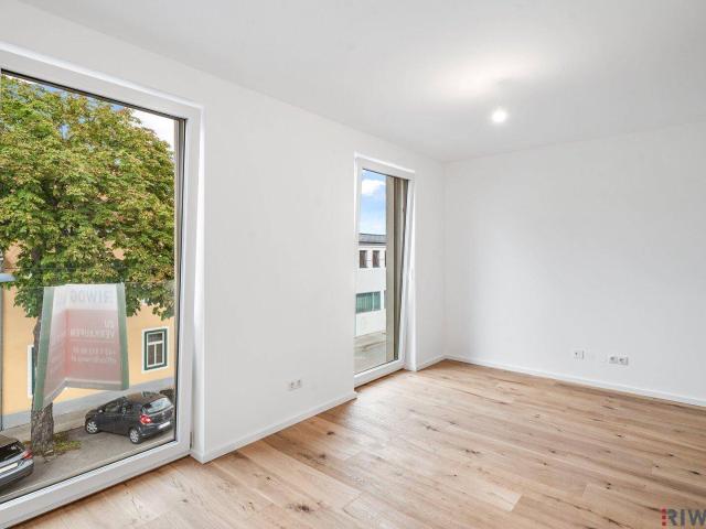 Moderner Neubau mit vielen Technischen Raffinessen in U Bahn nähe