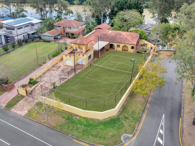 Modernise and Reap the Rewards This Massive Home is well below replacement cost ! Subdivision Potential !