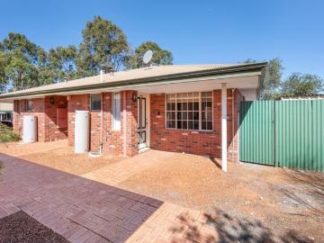 Western Australia - Garden, Equipped kitchen