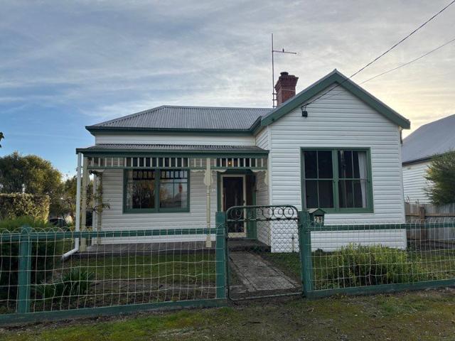 Modernised Charm on Main Street