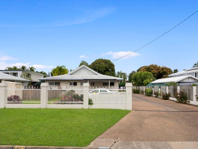 Modernised Convenient Living In A Great Location!