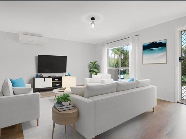 Modernised house with big garden in tranquil Camira