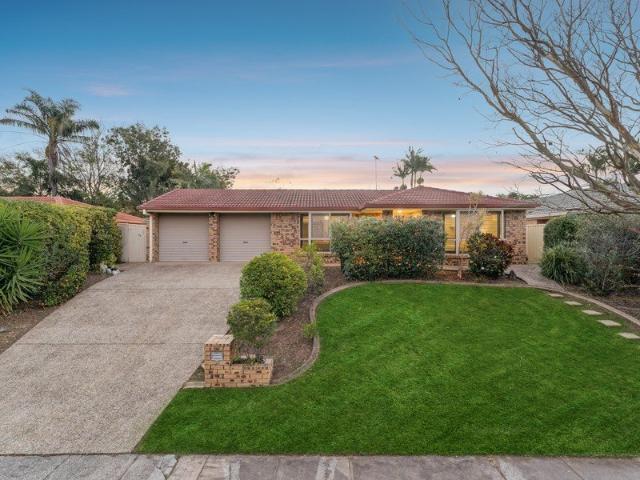 Modernised, Lowset Family Living in Wishart Outlook Estate