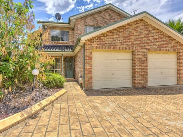 Modernised two bedroom townhouse in a boutique complex