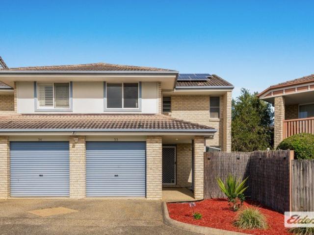 MODERNISED TOWNHOUSE IN SECURE ESTATE!