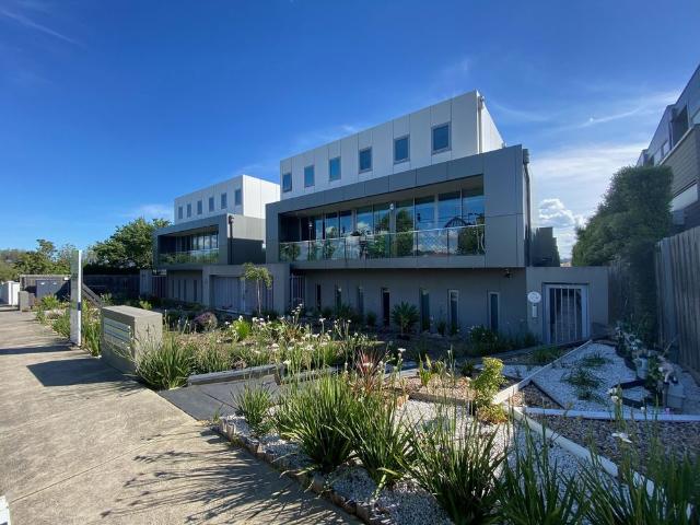 Modernised Tri Level Townhouse