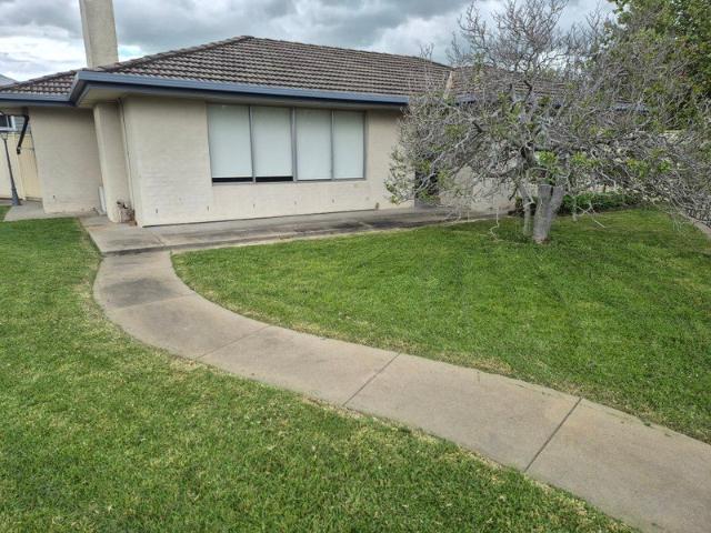Modernised 2 Bedroom Home Short Walk to Shop Secure Yard