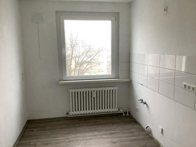 Modernisiert! 3 Zimmer Wohnung mit Balkon und Blick ins Grüne