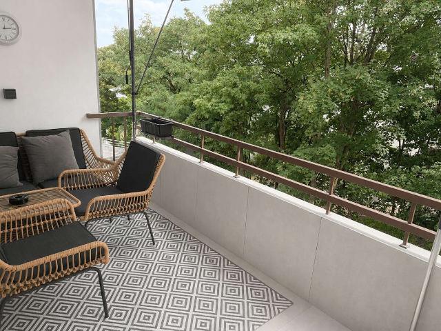 Modernisiert & bezugsfertig | Attraktive 4 Zimmer Wohnung mit Balkon