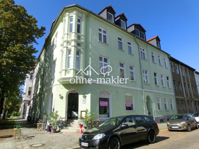 Modernisiert, großzügig, zentral – 2 Raum Wohnung in Dessau
