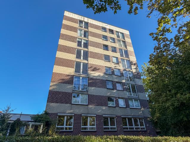 Modernisiert, hell und zentral – großzügige 2 Zimmer Wohnung plus Garage in Bargteheide