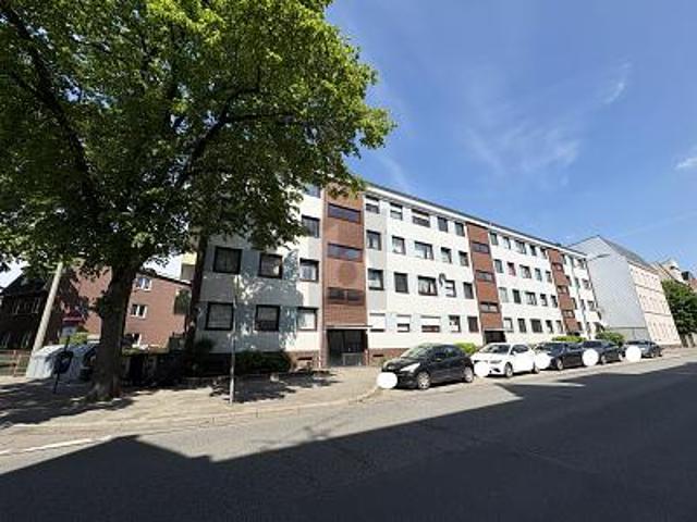 MODERNISIERT, ZENTRAL MIT SÜDBALKON