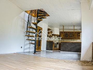 Modernisierte 80qm + 22qm Dach Masionette Wohnung in 40668 Meerbusch Lank EBK/Wärmepumpe/Solar