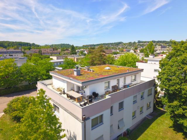 Modernisierte Attikawohnung mit traumhafter 360° Terrasse