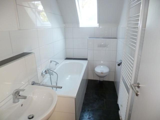 Modernisierte Altbauwohnung mit Naturholzdielen