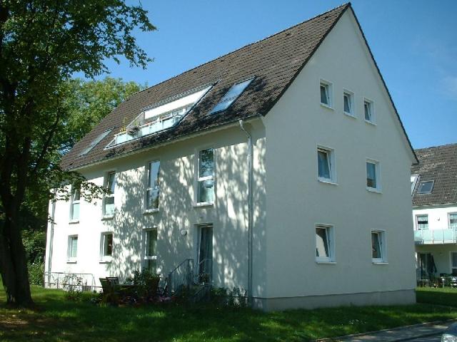 modernisierte Balkonwohnung mit Tageslichtbad*grüne Lage