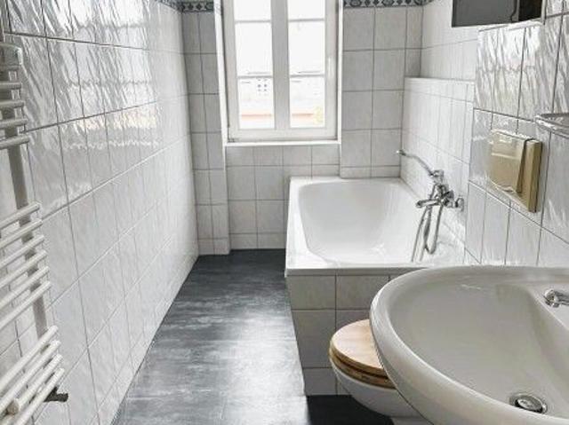 Modernisierte, bezugsfreie 2 Raum Dachgeschosswohnung mit Altbaucharme in Chemnitz Hilbersdorf