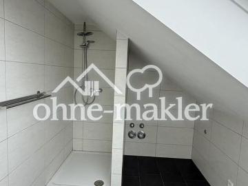 Modernisierte Dachgeschosswohnung im ruhigen 3 Parteien Haus in Gablingen