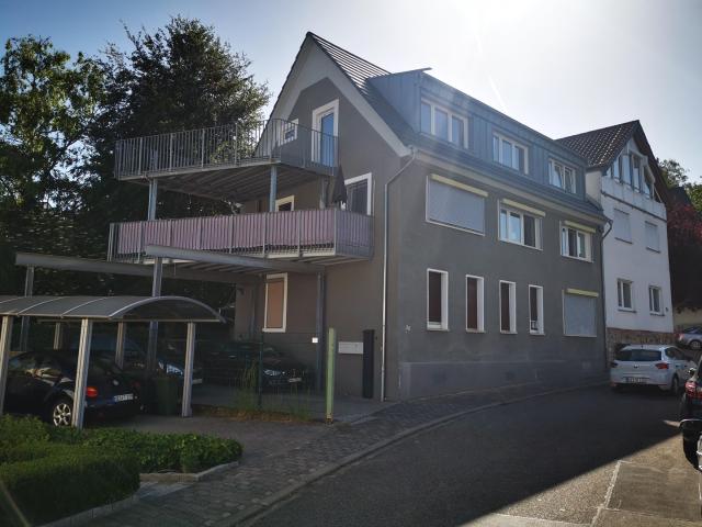 Modernisierte Dachgeschosswohnung in Mainz Finthen hell, ruhig und charmant