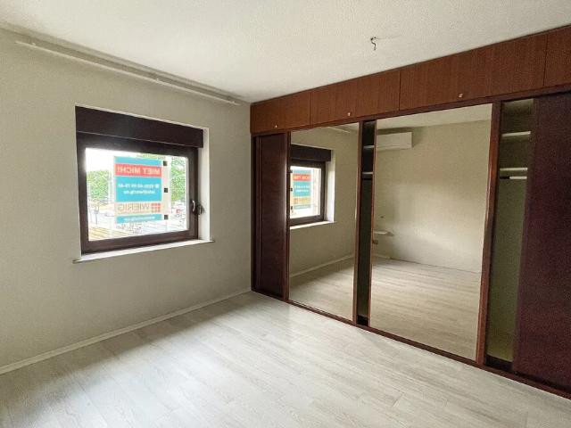 Modernisierte Dachgeschosswohnung inkl. angeschlossenem Dachboden und Terrasse zentral in Schönebeck