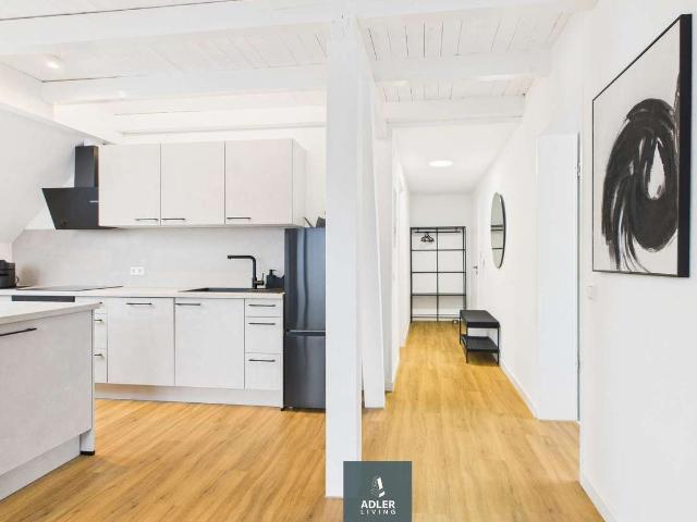 Modernisierte Dachgeschosswohnung mit Galeriepotenzial & Südbalkon