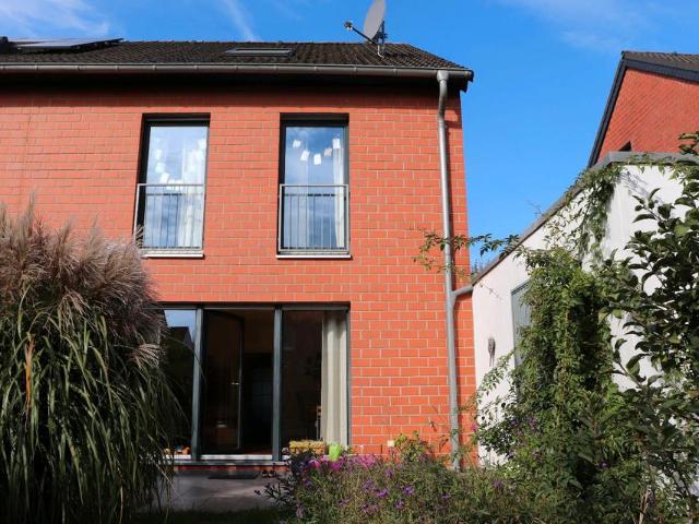 Modernisierte Doppelhaushälfte in Aachen Brand