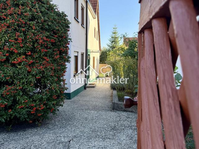 Modernisierte Doppelhaushälfte mit Garten – 100 m² Wohnfläche, Garage in Zirndorf
