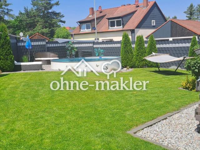 Modernisierte Doppelhaushälfte mit Pool, Speicher PV und Ausbaureserve