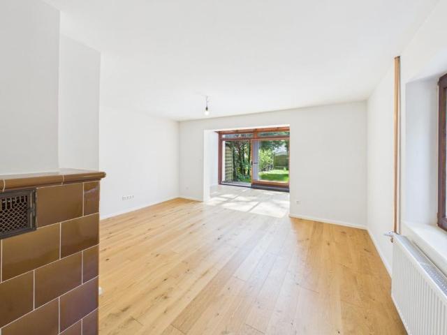 Modernisierte Doppelhaushälfte mit Süd Terrasse in begehrter Waldrandlage