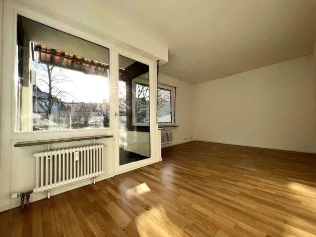 Modernisierte Stadtwohnung in zentraler Lage mit Balkon und Blick ins Grüne