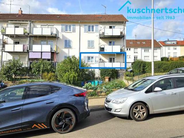 Modernisierte und gemütliche 3 Zimmer Wohnung mit Balkon, EBK und Außenstellplatz Nähe Innenstadt