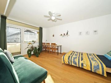 Karl Barth-Platz - Balkon