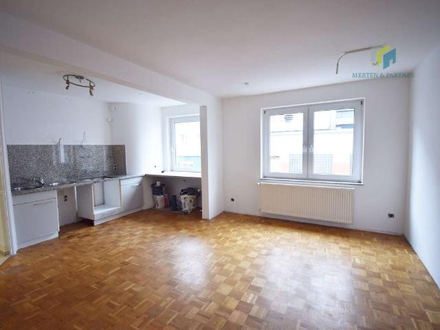Modernisierte Wohnung im 1. Stockwerk