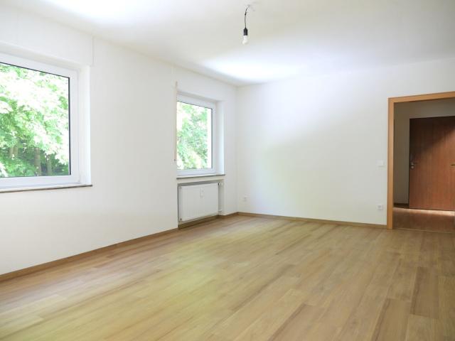 MODERNISIERTE WOHNUNG MIT BALKON UND GARAGE ° SIEGEN WEIDENAU