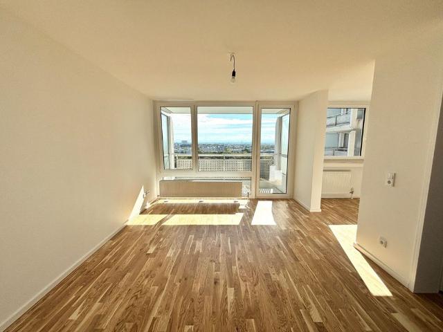 modernisierte 1,5 Zimmer Wohnung mit Balkon in zentraler Lage von Neuperlach
