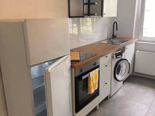 Modernisierte 1 Raum Wohnung vollmöbliert mit Einbauküche