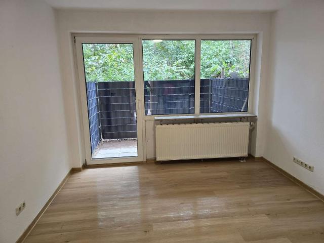 Modernisierte 1 Zimmer Wohnung mit Terrasse | Sofort frei | Hannover Ahlem