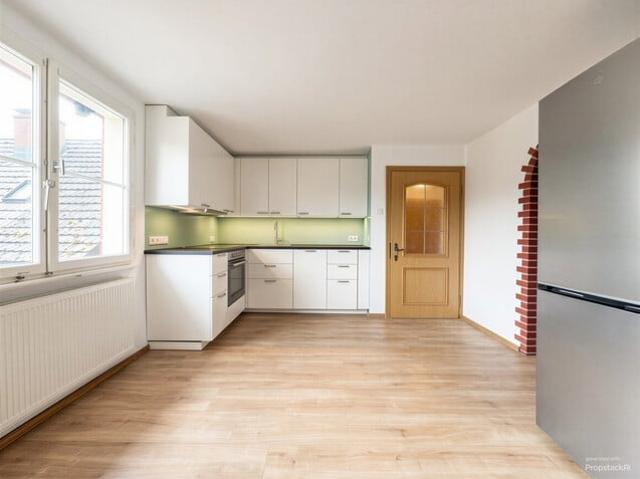 Modernisierte 2,5 Zimmer Wohnung in Seenähe