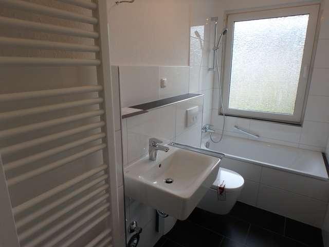 Modernisierte 2 Raum Wohnung in ruhiger&grüner Lage!